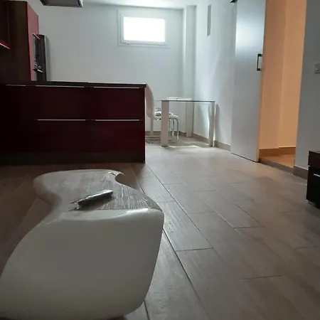 Apartment Scaty