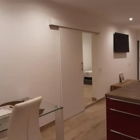 Apartment Scaty